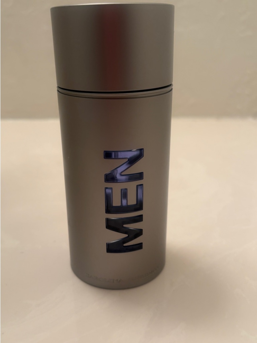 Carolina Herrera 212 Men Silver Bottle with Blue Logo - Picture 2 of 4